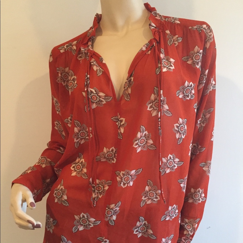 NWT Gorgeous semi sheer Ann Taylor LOFT blouse